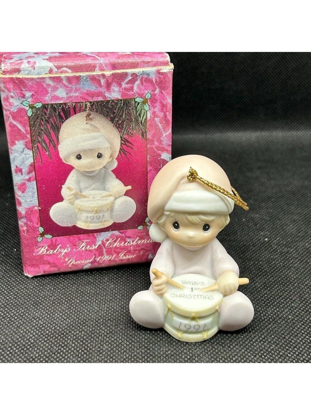 PRECIOUS Moments "Babys first christmas 1991 issue" ornament